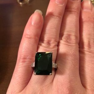 Emerald ring size 6